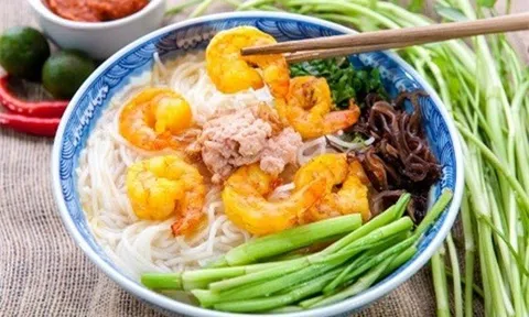 Đổi vị với món bún tôm Hải Phòng ngon nổi tiếng, ăn là mê