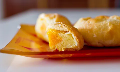 Cách làm bánh pía sầu riêng ngon ngọt miễn chê