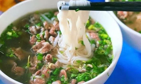 Ăn sáng món nước hay khô tốt hơn?
