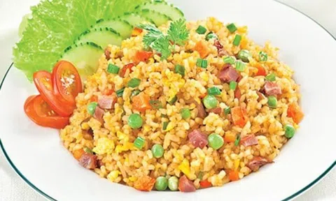 Xóa tan cơn đói với cơm chiên Dương Châu ngon khó cưỡng