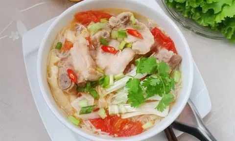 Bún sườn sấu chua cho bữa sáng đậm đà