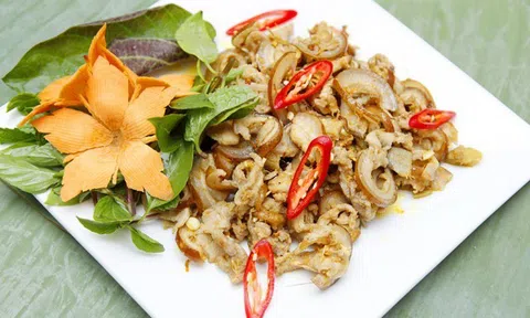 Cách làm thịt lợn xào sả ớt thơm lừng cả nhà đều mê