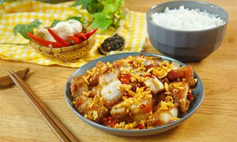 Hướng dẫn làm ba rọi sốt tỏi cay đậm đà ai cũng có thể làm