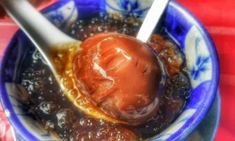 Chè trứng gà hồng trà lạ miệng, bổ dưỡng