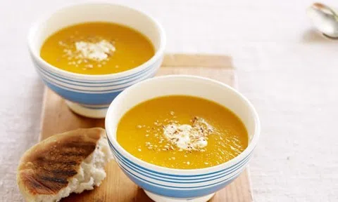 Cách nấu súp bí đỏ thơm ngậy, bổ dưỡng cho cả nhà