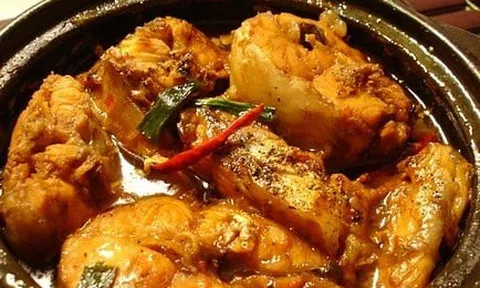 Cách làm cá bống mú kho tộ đậm vị, đưa cơm