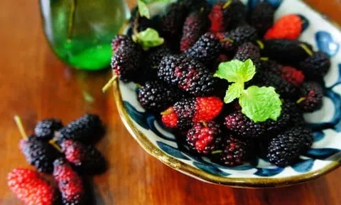 Làm siro dâu tằm cho ngày hè mát rượi