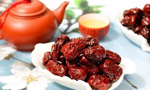 Điều gì xảy ra với cơ thể khi uống trà táo đỏ mỗi ngày?