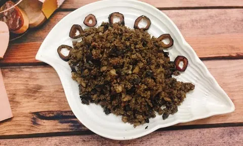 Lạ miệng, đưa cơm với món thịt băm rang trám
