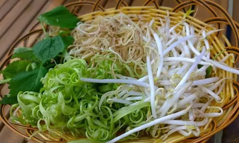 Cách nấu bún bò huế chay thanh đạm cho ngày rằm