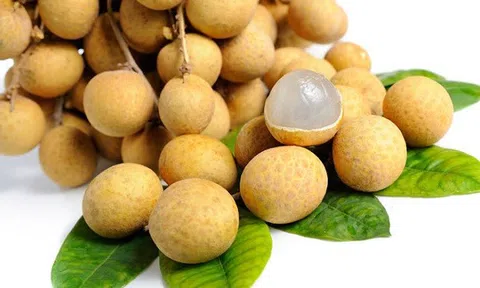 8 công dụng bất ngờ của quả nhãn đối với sức khỏe và những lưu ý khi ăn