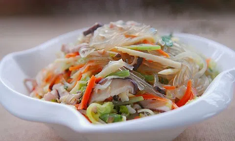Cách làm miến xào thập cẩm ngon mềm, dễ ăn