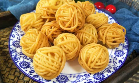 Làm mì chiên giòn theo cách này sẽ khiến cả nhà thích mê