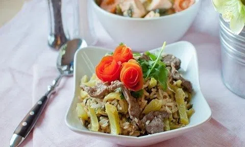 Cuối tuần tự làm cơm rang dưa bò ăn hoài không chán