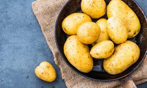 7 thực phẩm dù ngon cũng không nên ăn sống