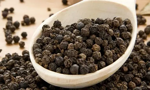 Lợi ích bất ngờ của hạt tiêu đen với sức khỏe