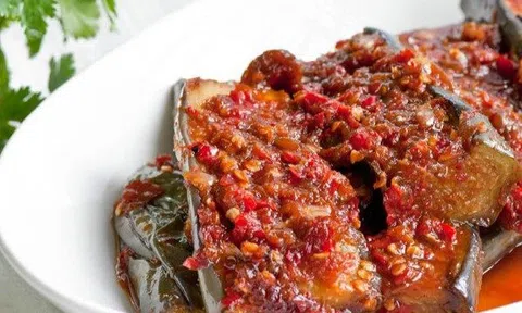 Cách làm cà tím chiên sốt ớt thơm ngon, lạ miệng