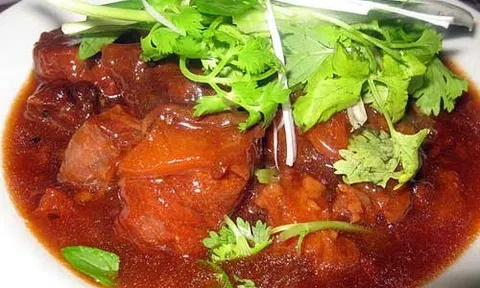 Cách nấu bò sốt vang ngon đúng kiểu