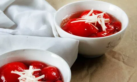 Cách làm chè trôi gấc ngọt thơm, nóng hổi cho ngày Đông lạnh