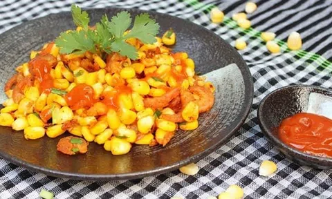 Ngô xào trứng muối thơm phức, đậm đà