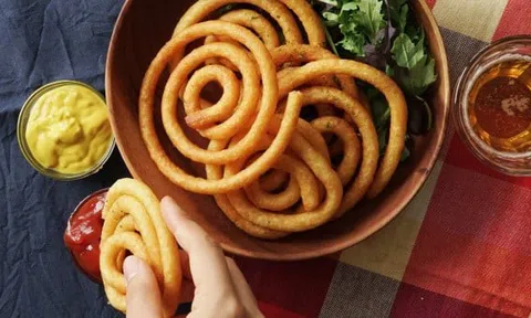 Cách làm bánh vòng khoai tây lạ miệng mà ngon