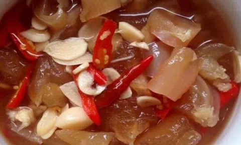 Cách làm gân bò ngâm tỏi ớt giòn ngon hấp dẫn cả nhà