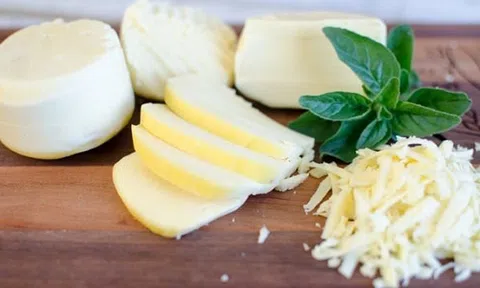 Cách làm phô mai Mozzarella chuẩn vị Ý