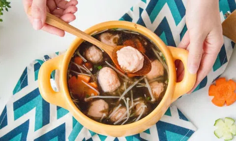 Chỉ vài bước xong ngay canh rong biển nấu tôm bổ dưỡng