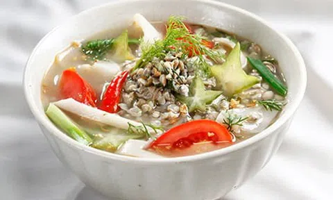 Cách làm canh hến nấu khế chuẩn vị cho mâm cơm gia đình