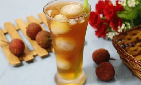 Tranh thủ vải được mùa, làm ngay lọ vải ngâm đường thưởng thức 4 mùa không ngấy