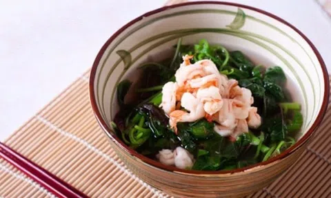 Thơm ngon canh rau dền nấu tôm cho bữa cơm ngày hè