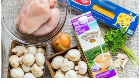 "Học lỏm" cách làm mỳ ý sốt kem gà nấm của siêu đầu bếp Pháp