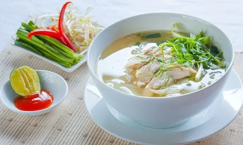 Cách nấu phở gà ngon ngọt, chuẩn vị miền Bắc