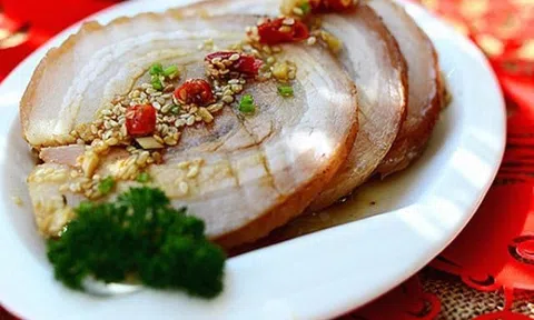 Cách làm thịt ba chỉ cuộn ướp ngũ vị ăn là mê