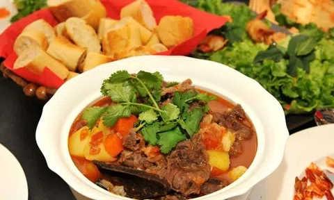Bí quyết làm bò sốt vang mềm thơm của đầu bếp Pháp