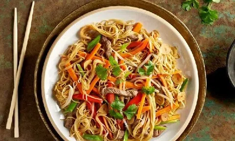 Mì xào Chow Mein - Món ngon nổi tiếng vùng đất Trung Hoa