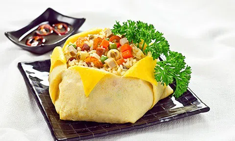 15 phút xong ngay cơm chiên hoàng bào phong cách cung đình Huế