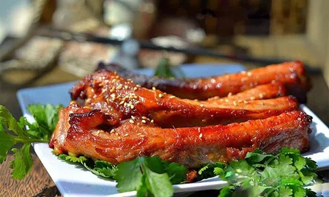Sườn nướng chua ngọt hấp dẫn cho bữa cơm cuối tuần
