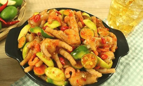 2 bước xong ngay chân gà sốt Thái chua cay nhâm nhi ngày mưa gió