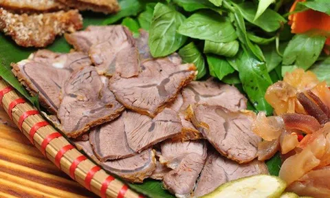 Cách làm món bắp bò hấp gừng sả ấm bụng ngày mưa