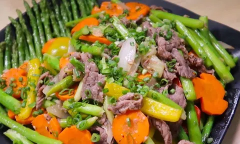 Cách làm món thịt bò xào măng tây thơn ngon lạ miệng