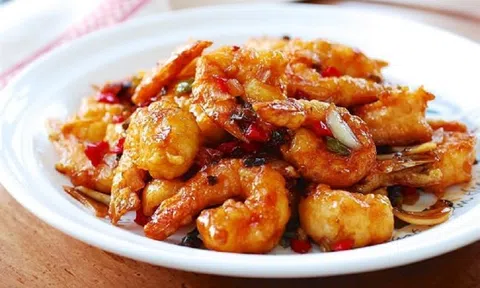 Cách làm món tôm rim cay lạ miệng mà đậm đà đưa cơm