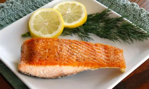 Cá hồi áp chảo thơm ngon bổ dưỡng cực kì dễ làm