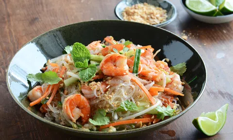 Cách làm bún trộn tôm lạ miệng, ăn là nghiền