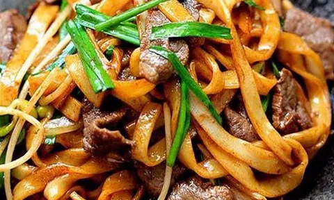 Cách làm phở xào thịt bò thơm ngon, hấp dẫn