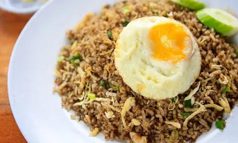 Cách làm cơm chiên Nasi Goreng truyền thống của Indonesia