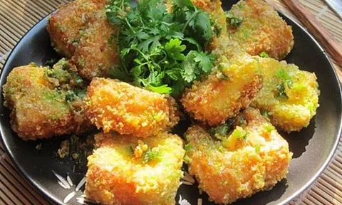 Cách làm món đậu phụ chiên trứng muối đơn giản nhưng bắt mắt