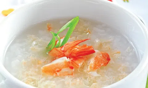 Cách nấu cháo tôm thơm ngon bổ dưỡng cho bé
