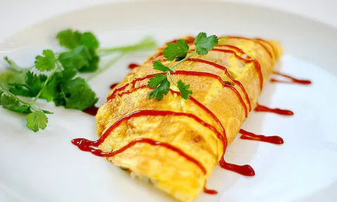 Cách chiên trứng omurice đơn giản nhất