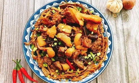 Vịt kho măng khô hấp dẫn ngày mát trời